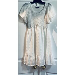 Tecrew Smocked Mini Dress Small Short Sleeve V-Neck Swiss Dot Flowy Summer White